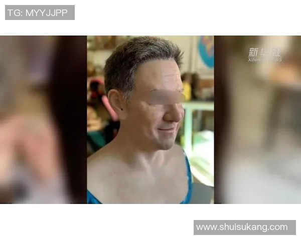 足球明星面具硅胶创意设计与展示让你领略球场魅力与个性风采