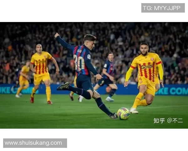 重庆足球队以60分领跑精英赛积分榜展现强劲实力与竞争优势